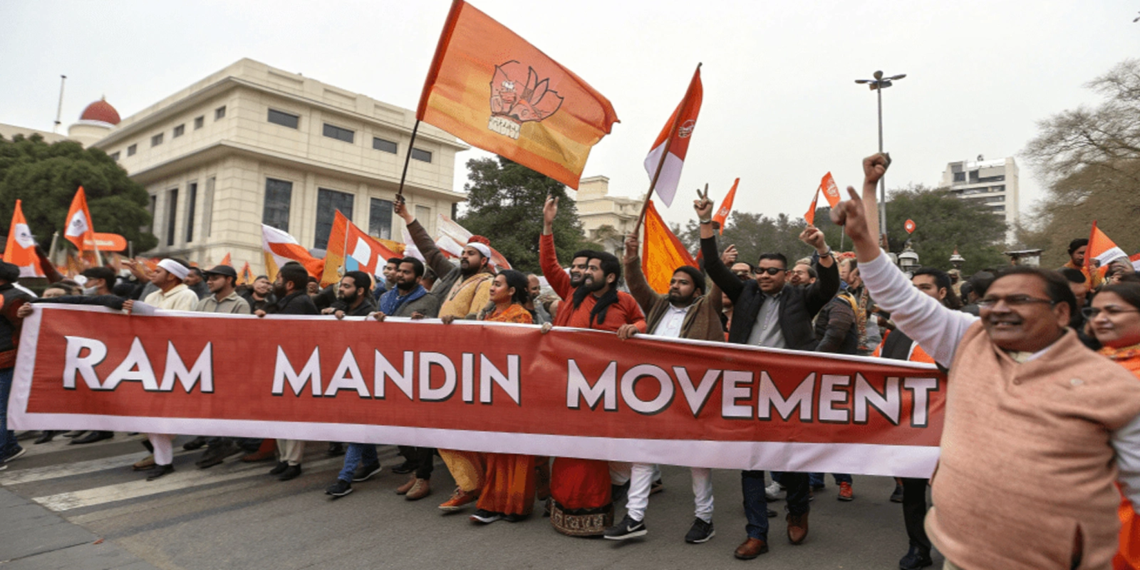 People marching with Ram Mandir Movement banner and saffron flags, symbolizing Anand Dighe’s early support for Ayodhya temple cause.
